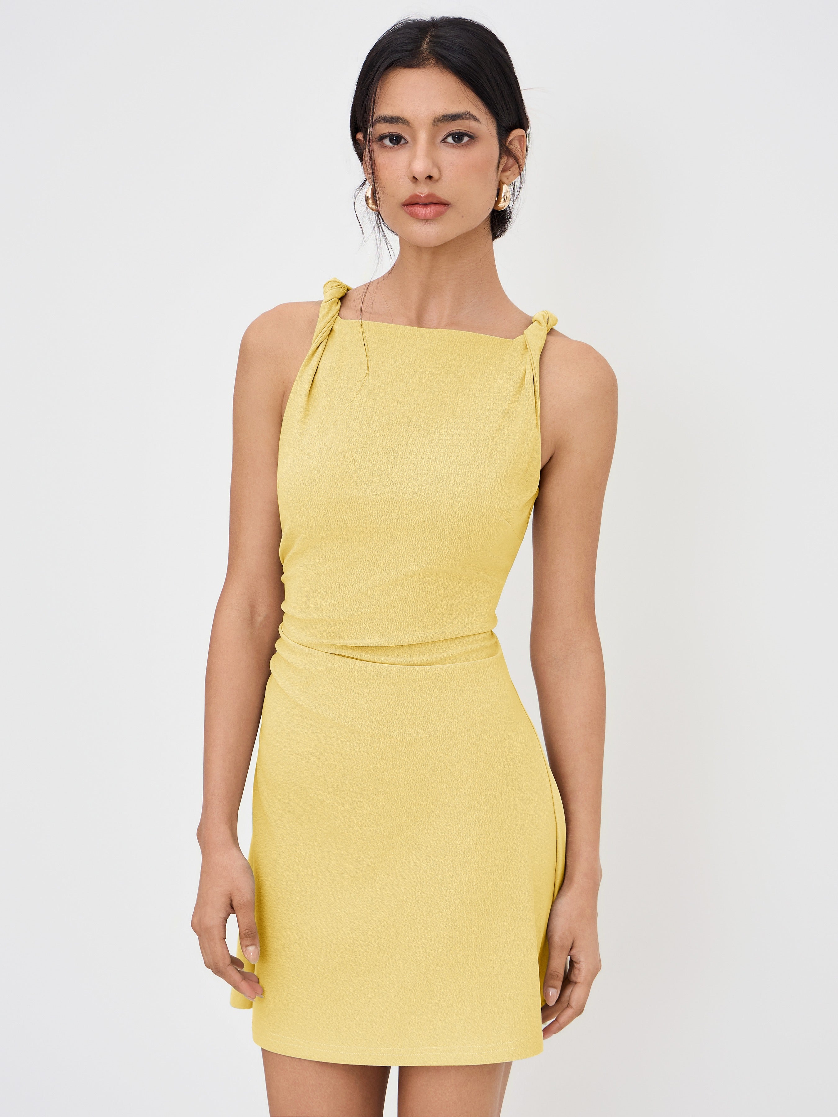 Velora Twist Mini Dress — Eleganz, die formt ✨